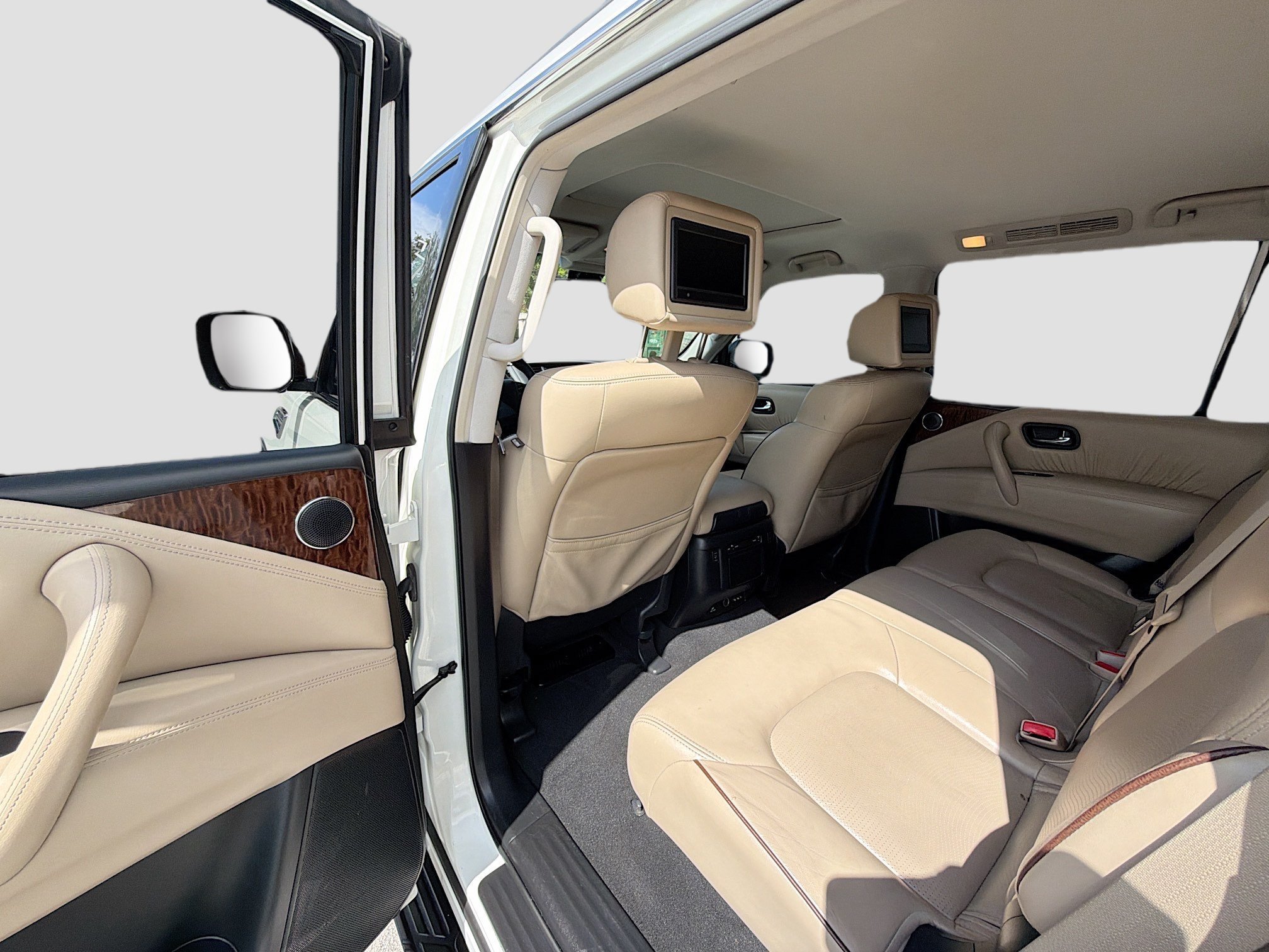2017 Nissan Armada Platinum - Photo 22