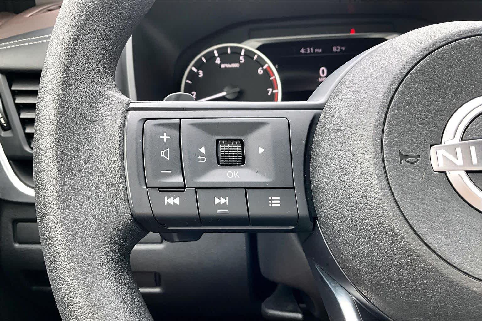 Used 2023 Glacier White Nissan S image 23