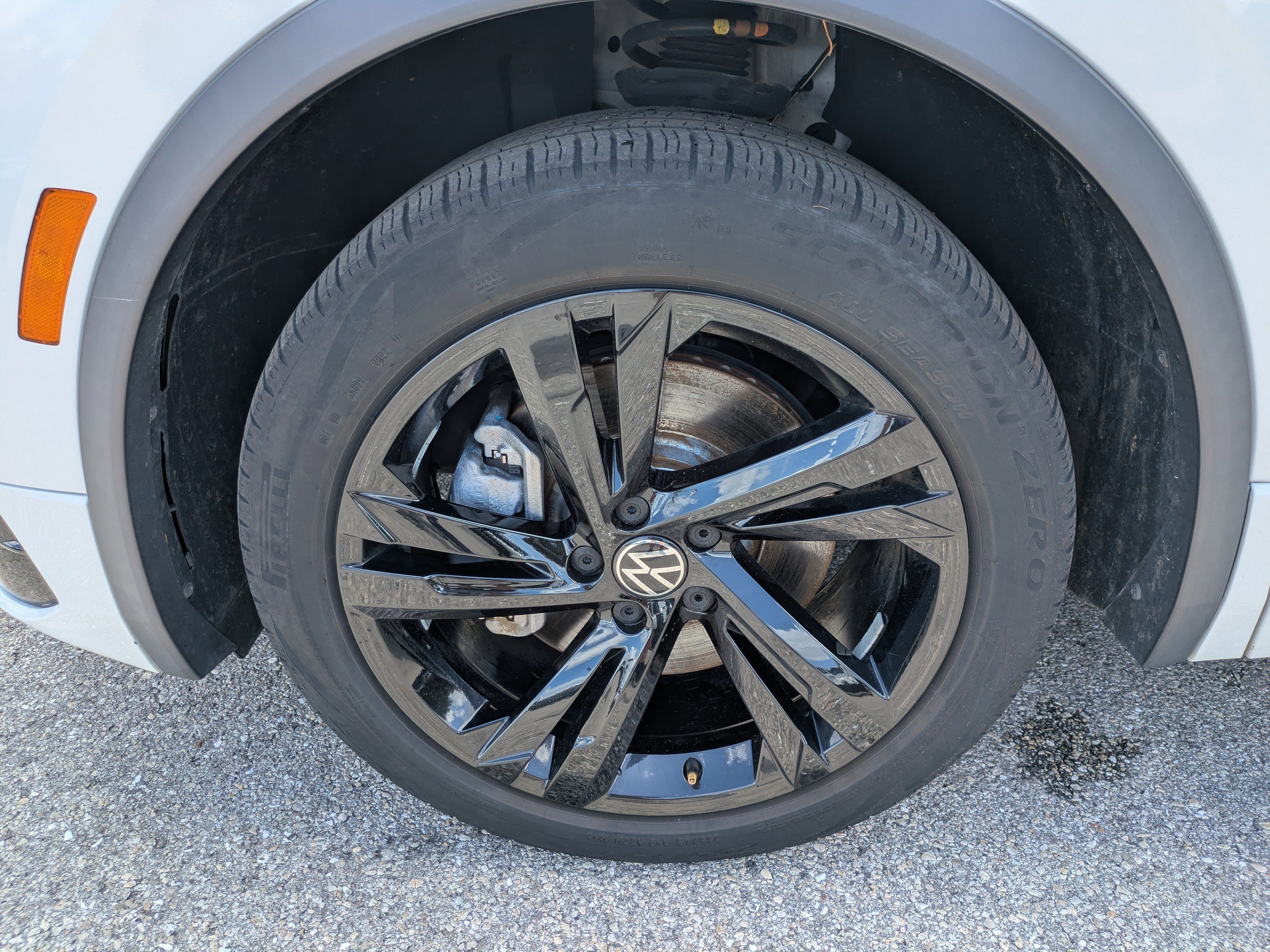 2023 Volkswagen Tiguan SE R-LINE BLACK - Photo 11