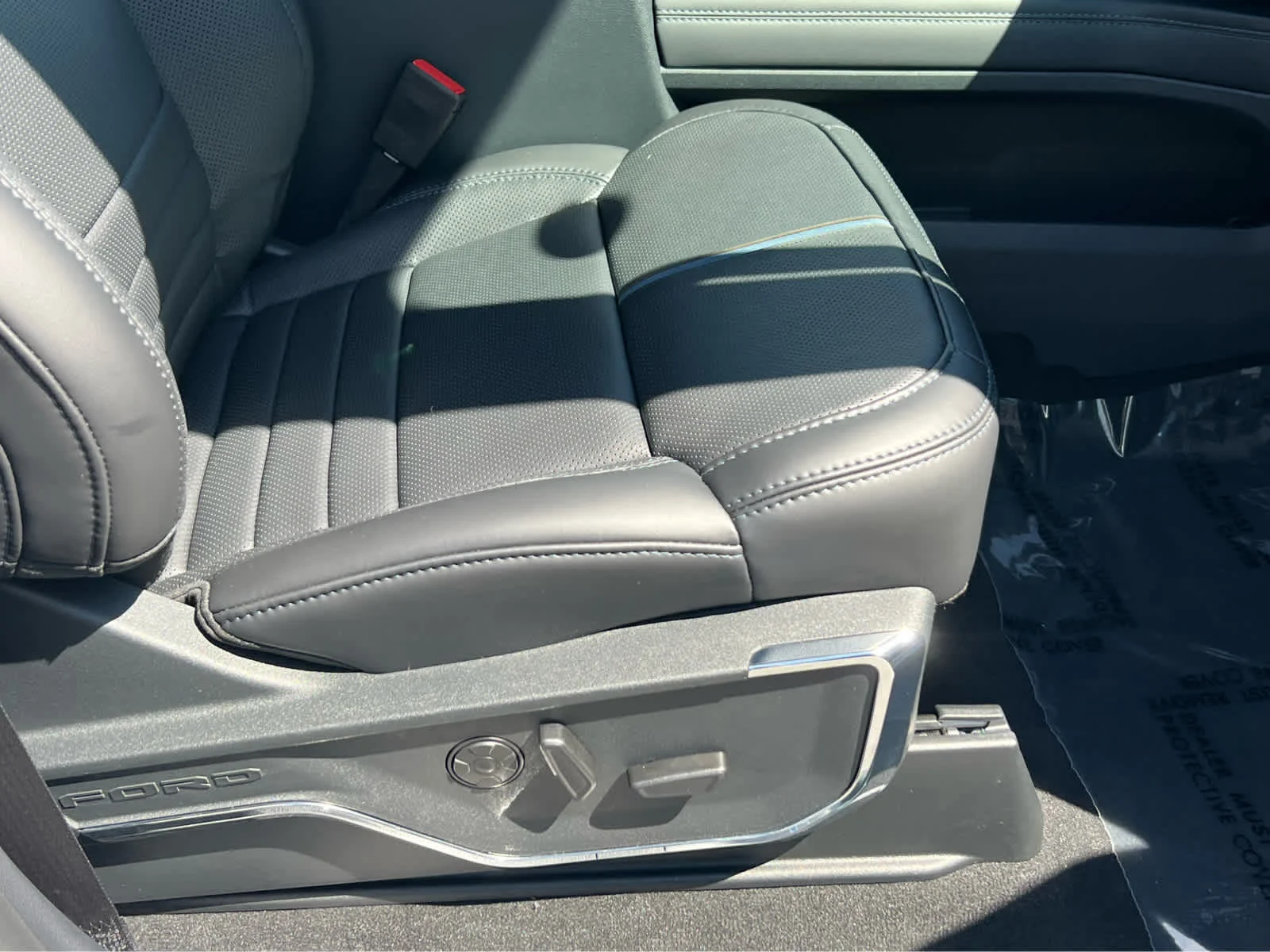 New 2026 Avalanche Ford F-450® Platinum® image 18