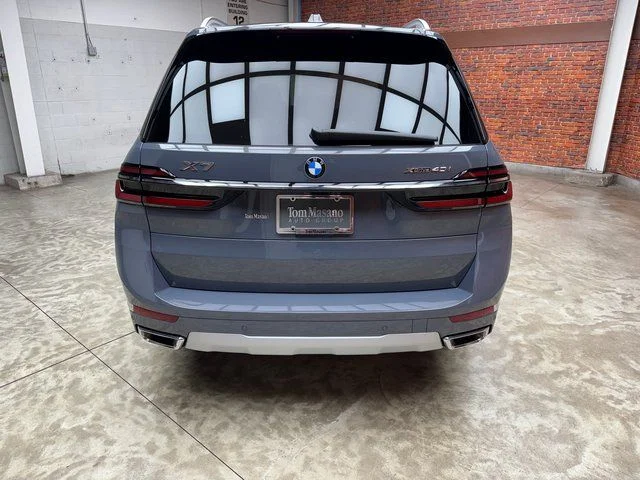 Used 2026 Brown BMW xDrive40i image 4