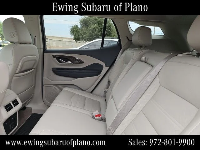 Used 2023 Silver GMC Denali image 7