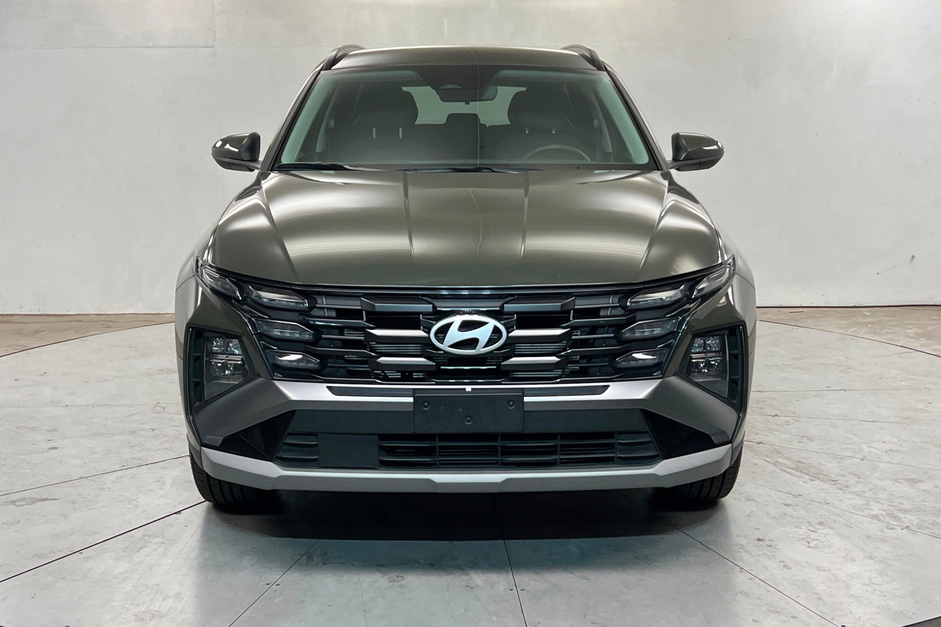 Used 2025 Rockwood Green Hyundai SEL image 9