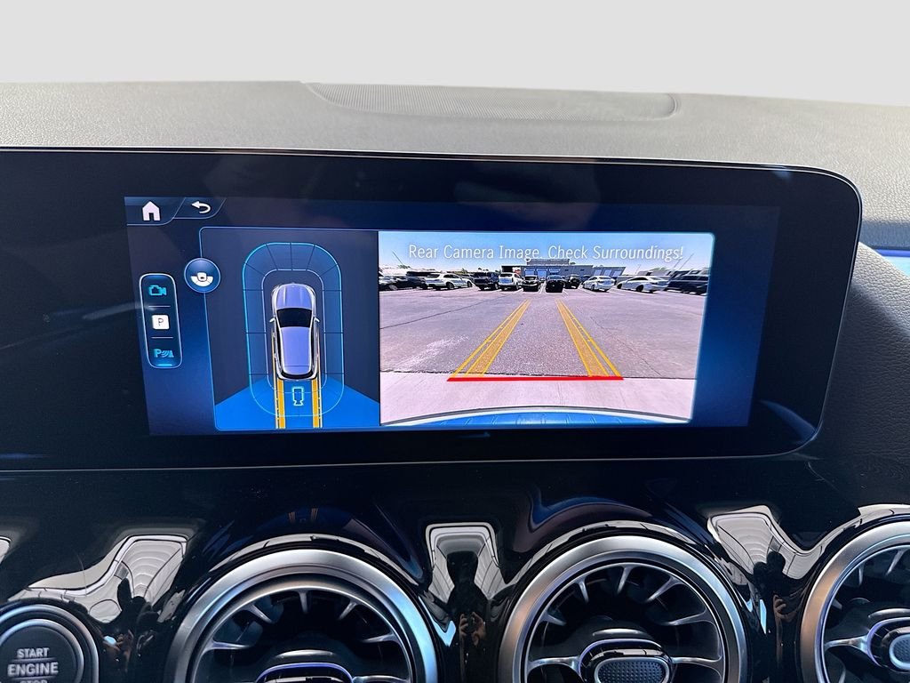 New 2026 MANUFAKTUR Alpine Gray Mercedes-Benz GLA 35 AMG® image 16