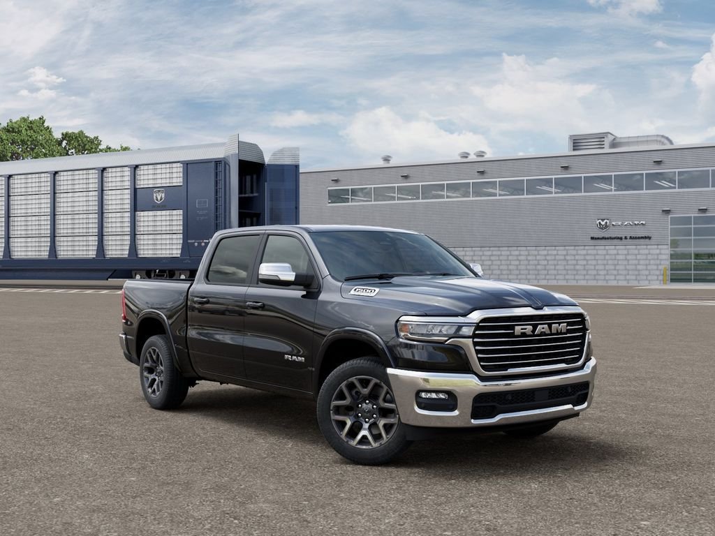 New 2026 Diamond Black Crystal Pearl-Coat Exterior Paint RAM Laramie image 5