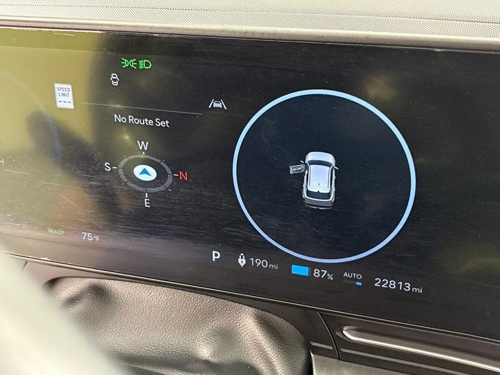 Used 2024 Gray Hyundai SEL image 30