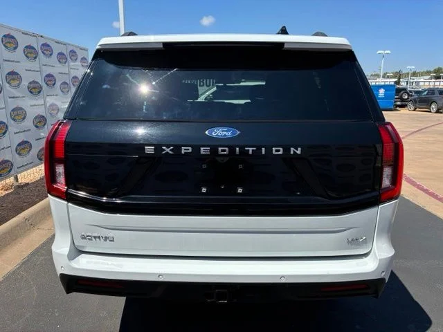 Certified Used 2025 Oxford White Ford Active image 5