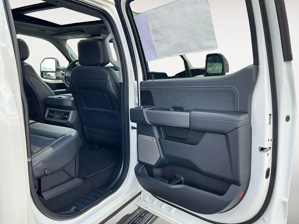 New 2026 Star White Metallic Tri-Coat Ford LARIAT image 13