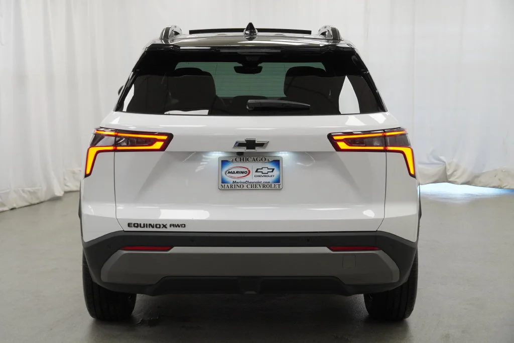 New 2027 Summit White Chevrolet LT image 14