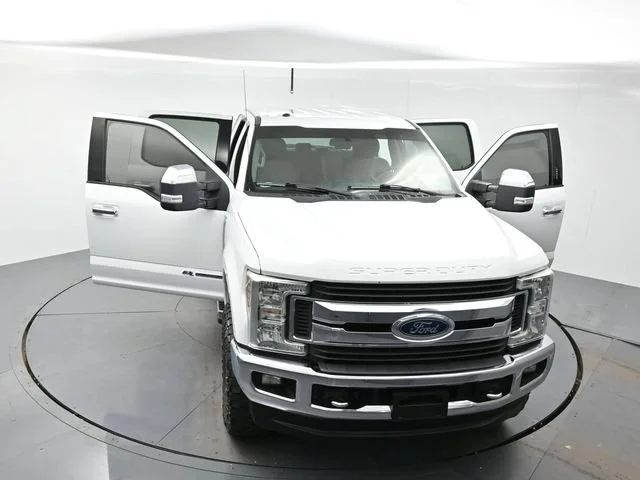 Used 2018 White Ford XL image 39