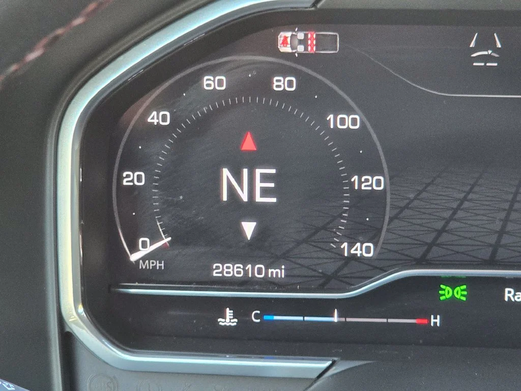 Used 2025 Red GMC AT4X image 37