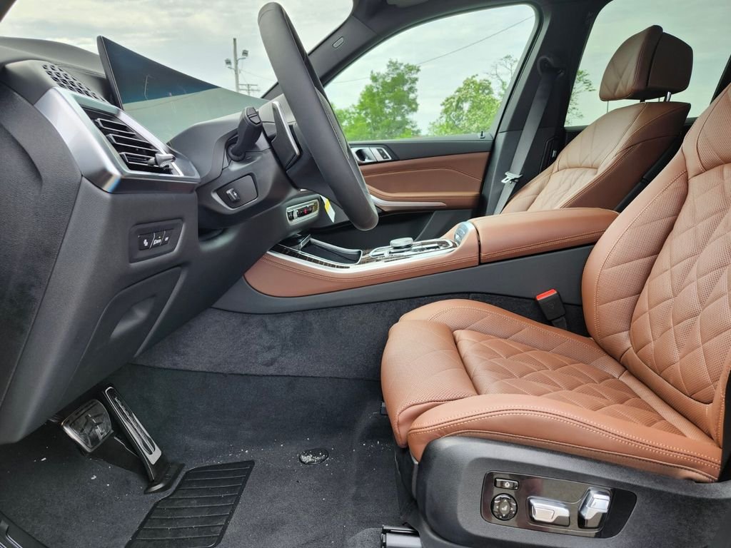 New 2026 Gray BMW xDrive40i image 17
