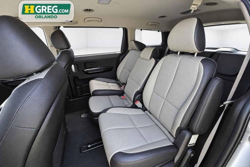 Used 2018 Silky Silver Kia SX-L image 8