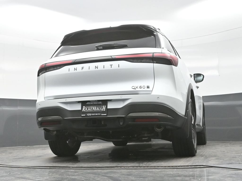 New 2027 2T RAD WHT INFINITI Autograph AWD image 36