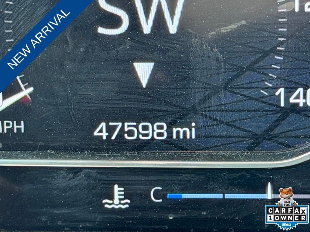 Used 2025 Summit White GMC AT4 image 11