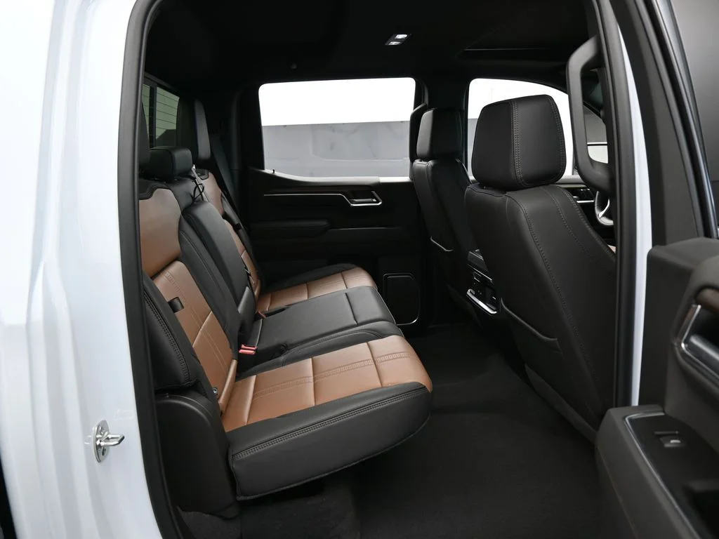 Used 2026 Summit White Chevrolet High Country image 49