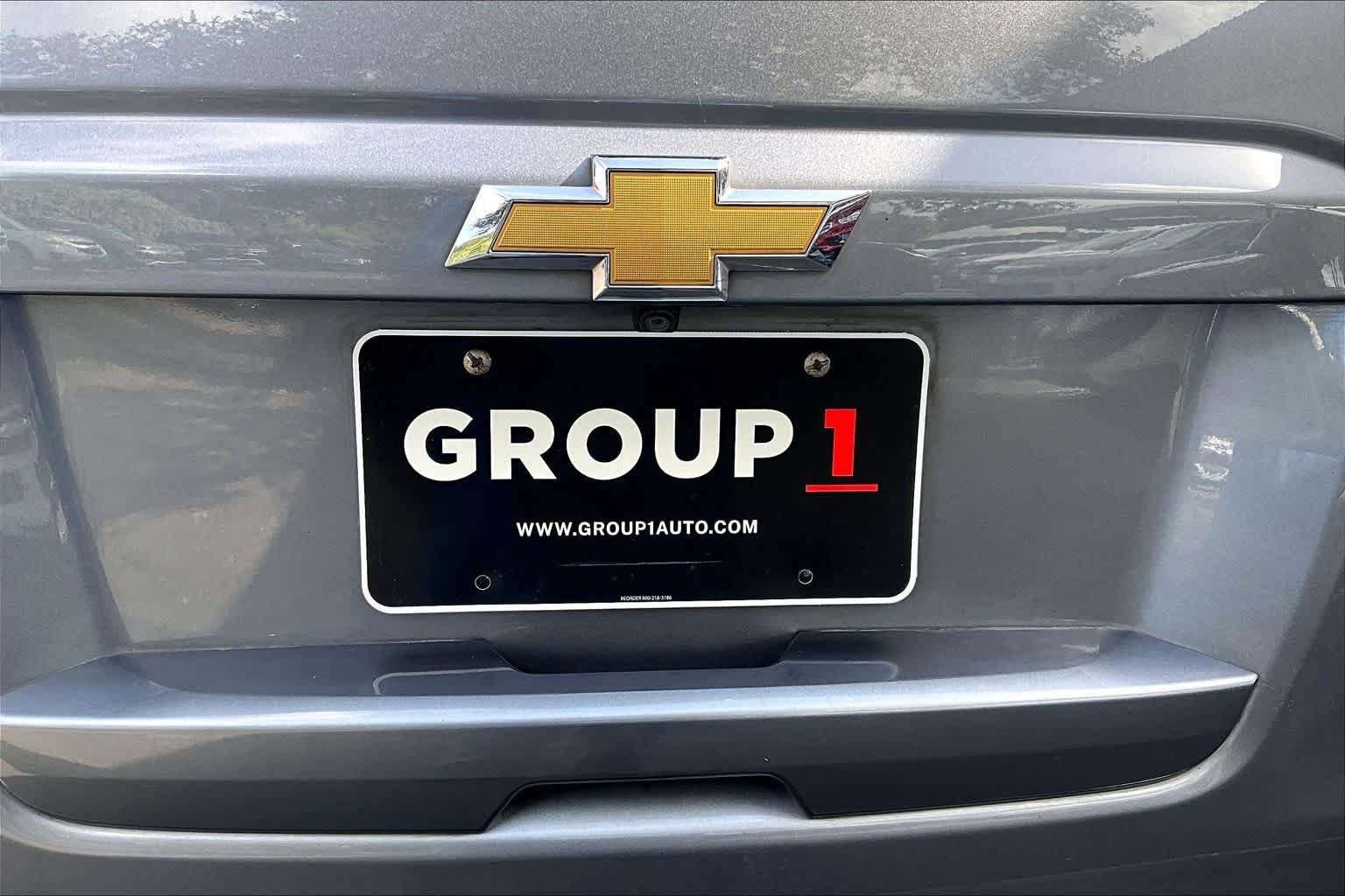 Used 2018 Satin Steel Metallic Chevrolet Premier image 32