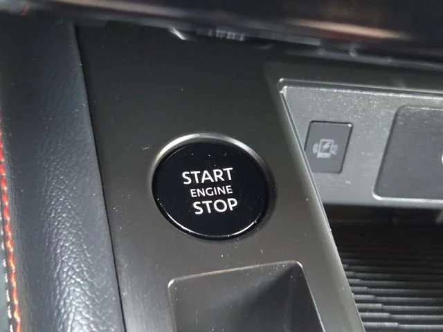 Used 2025 Gray Nissan SR image 11