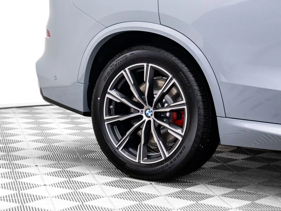 New 2026 Gray BMW xDrive50e image 34