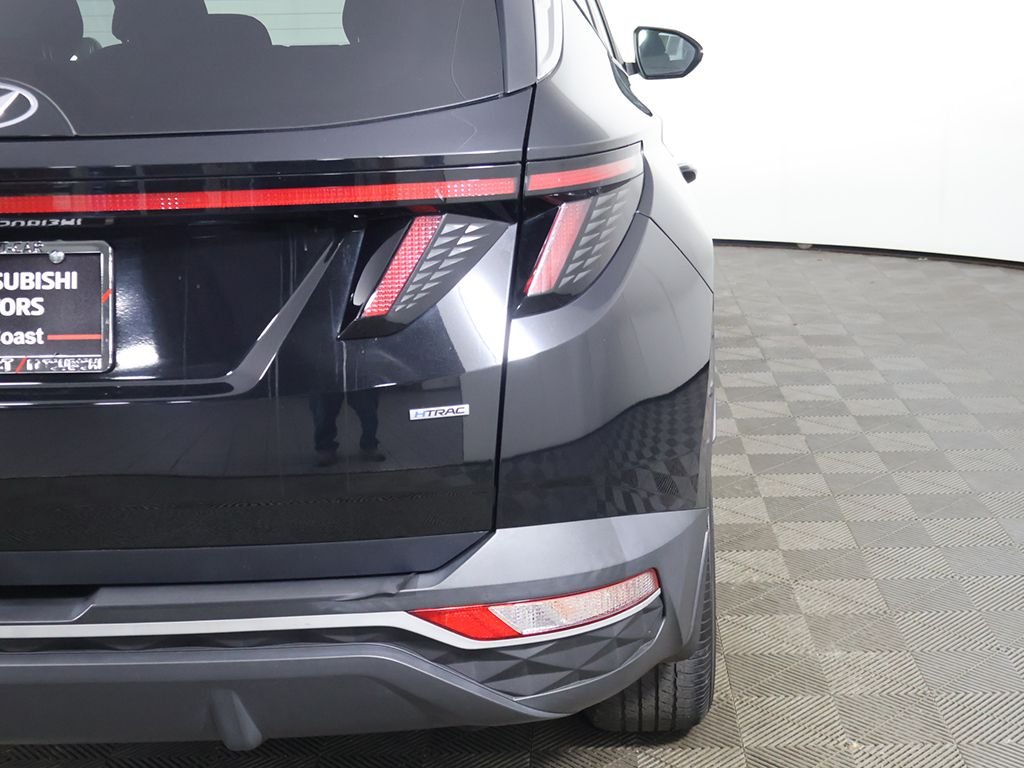 Used 2023 Black Hyundai SEL image 15