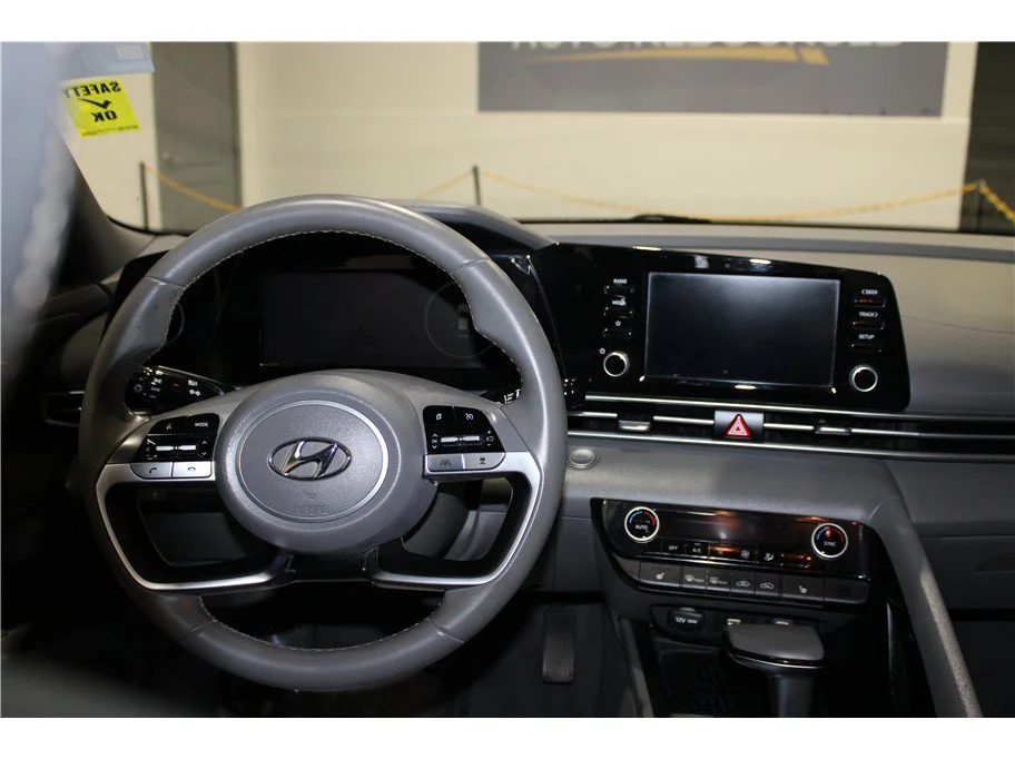 Used 2021 Quartz White Hyundai SEL image 14