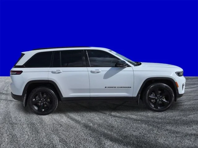 Certified Used 2023 Bright White Clearcoat Jeep Limited image 3