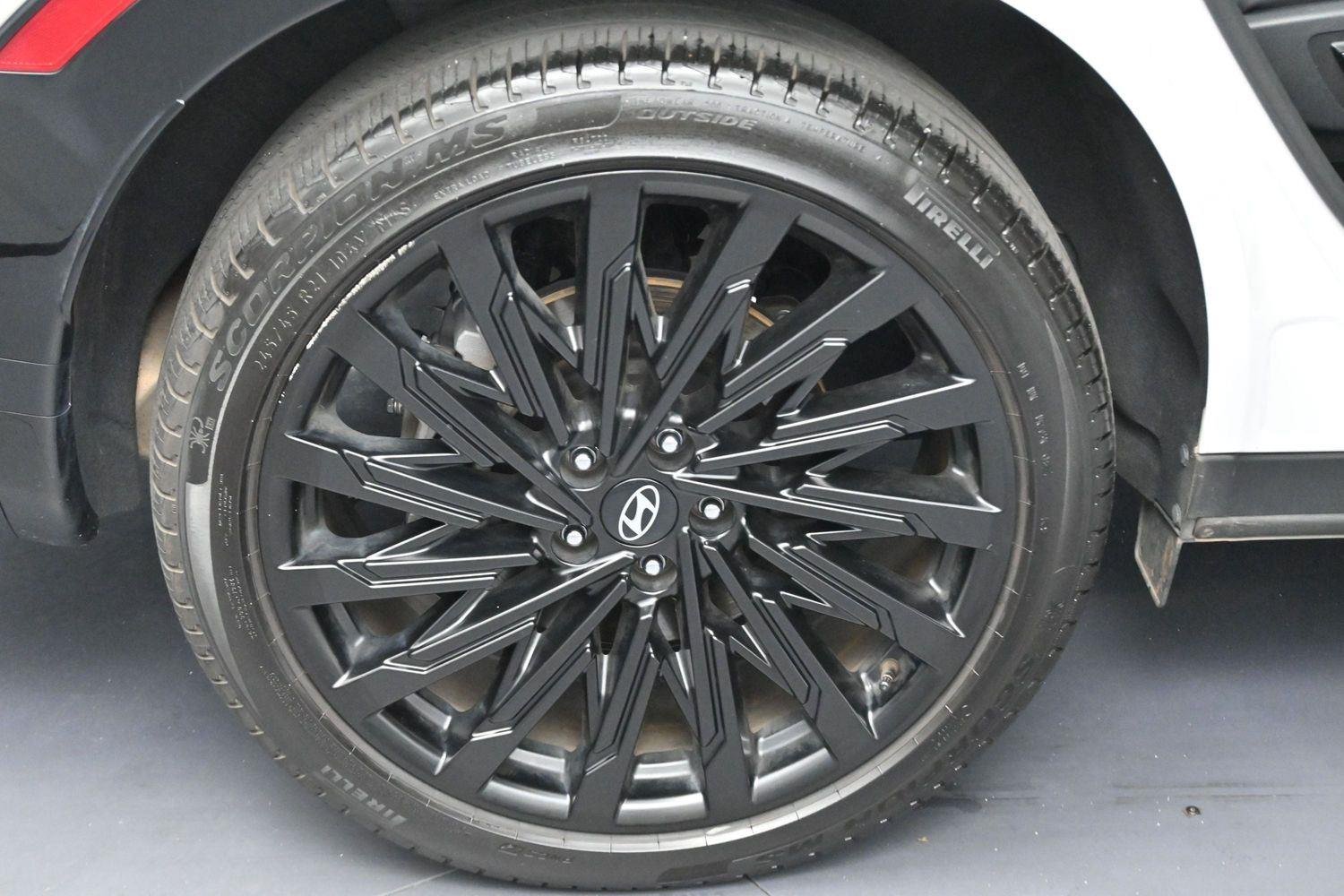 Used 2024 Serenity White Hyundai Calligraphy image 39