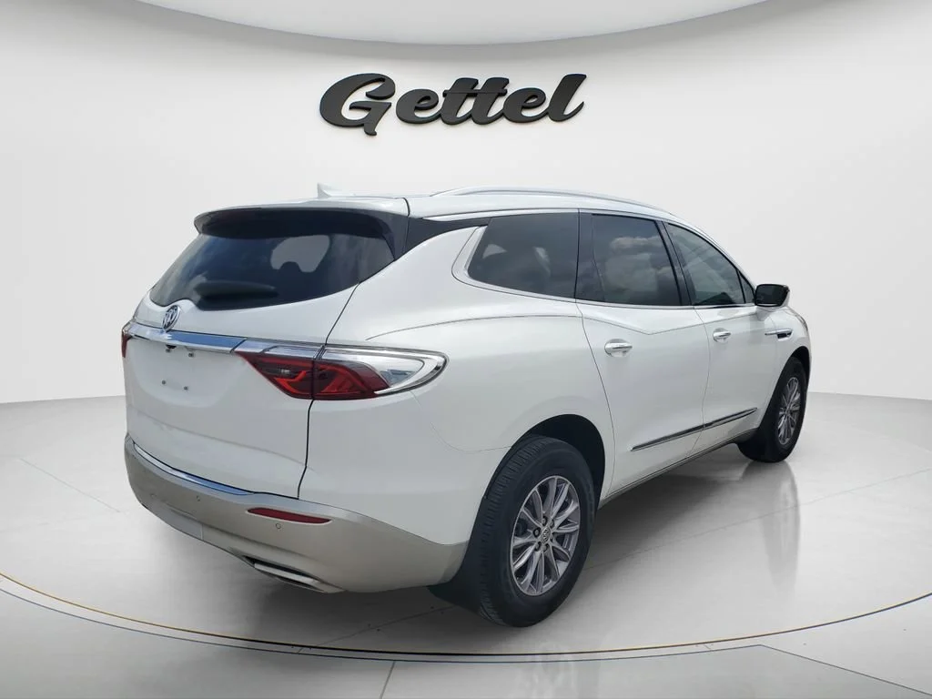 Used 2023 Summit White Buick Essence image 4