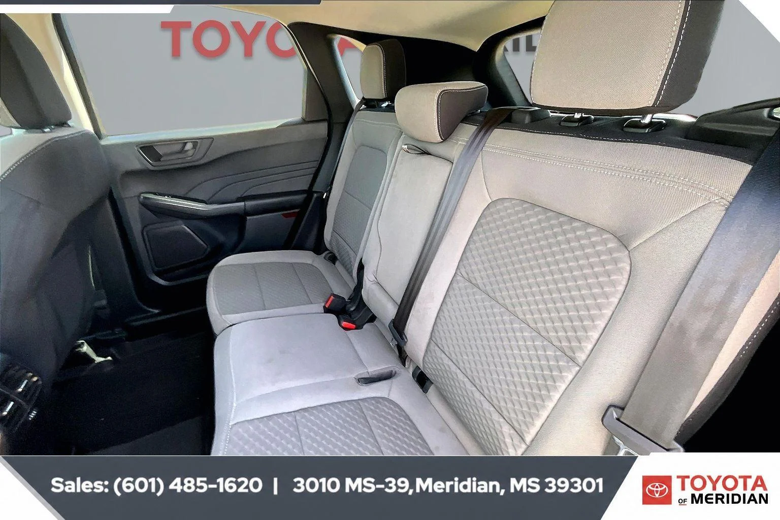 Used 2022 Oxford White Ford SE image 19