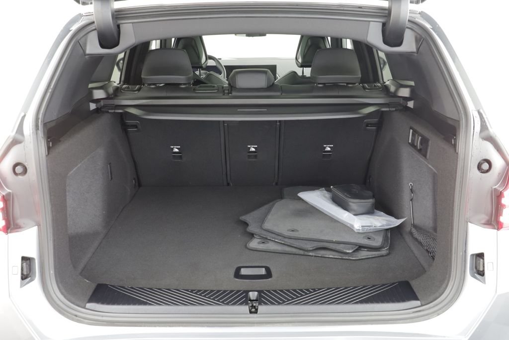2026 BMW X3 30 - Photo 18