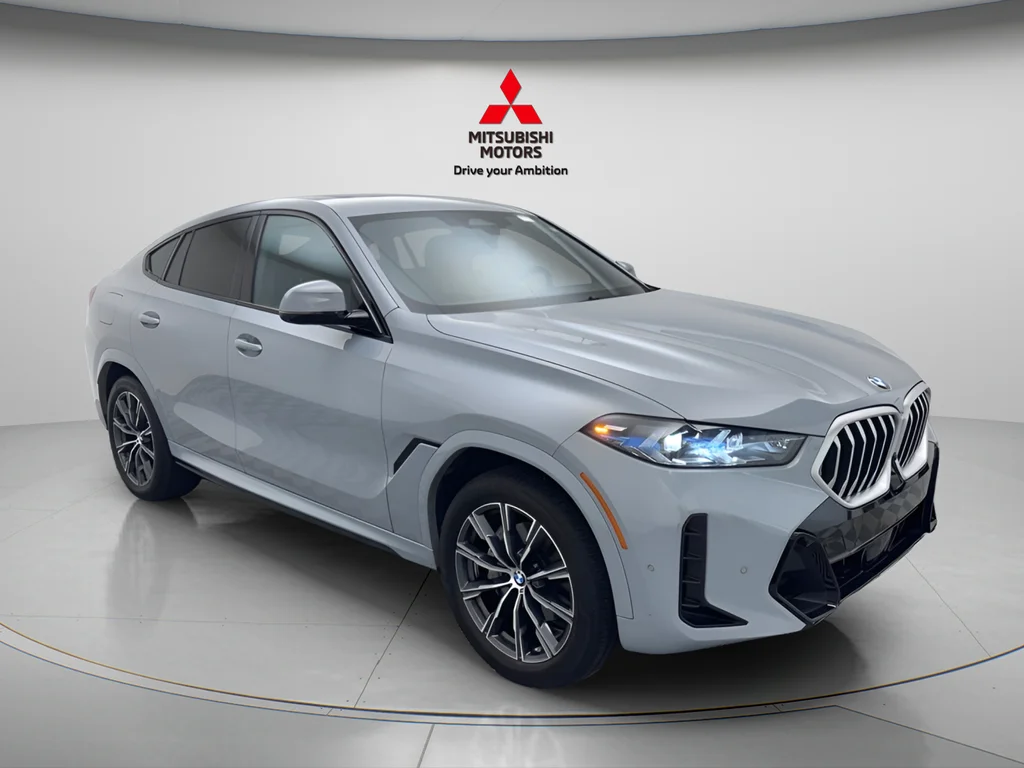 Used 2026 Gray Metallic BMW xDrive40i image 3