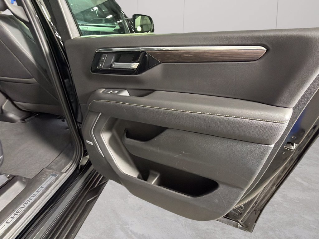 Certified Used 2025 Black Chevrolet Premier image 35