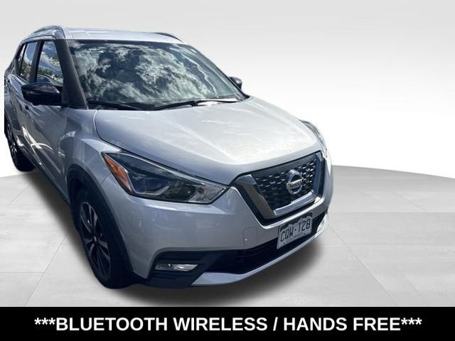 Used 2018 Silver Nissan SR image 3