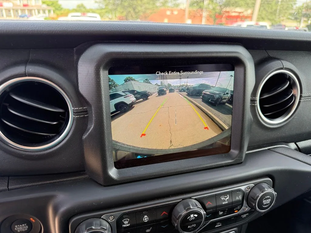 Used 2022 Silver Jeep Unlimited Sahara 4xe image 22