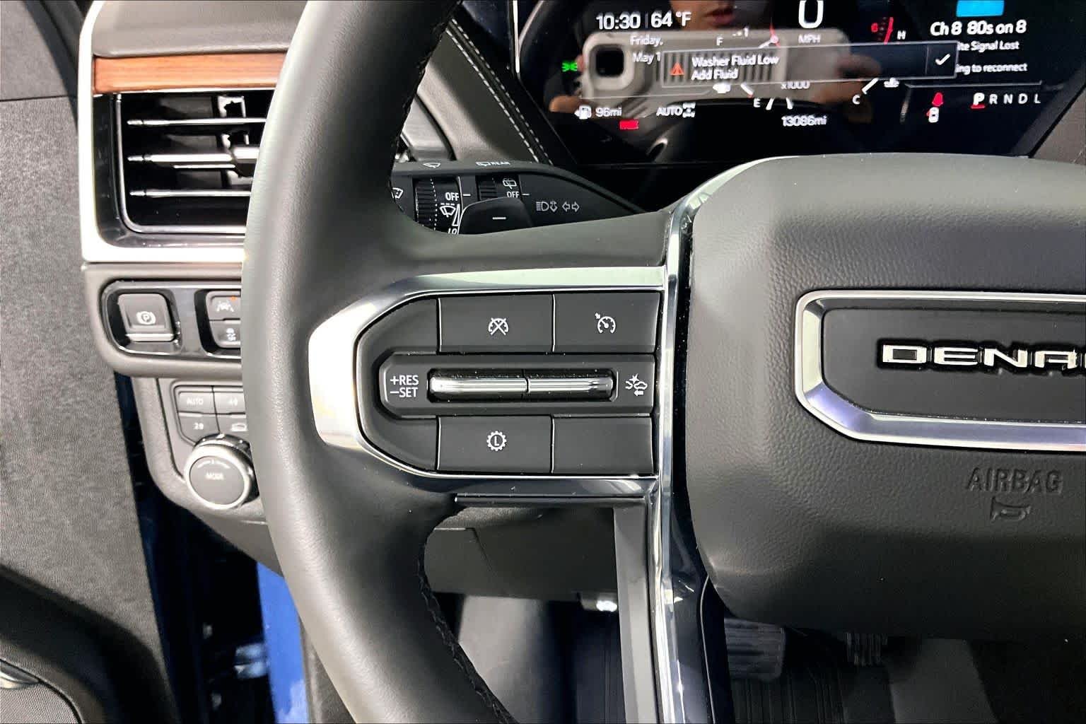 2026 GMC Yukon Denali - Photo 23
