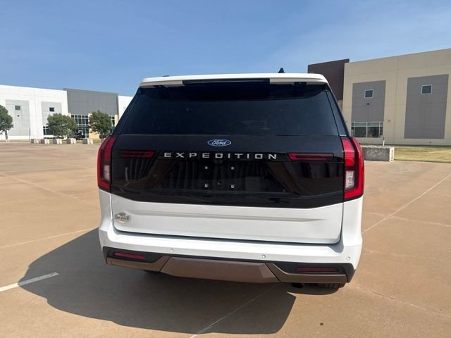 Used 2025 Oxford White Ford King Ranch image 21