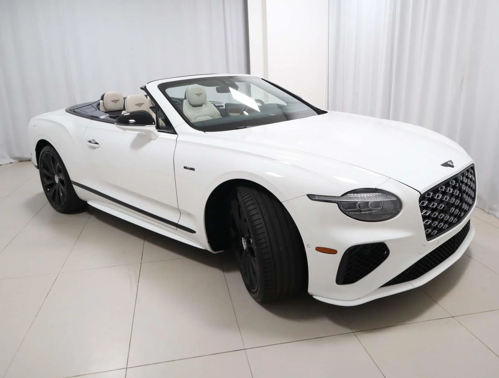 Used 2025 Glacier White Bentley GT Speed Convertible image 7