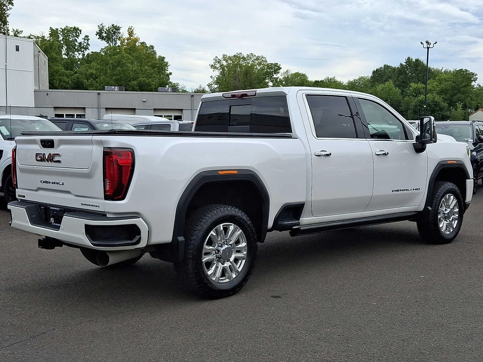 Used 2021 Summit White GMC Denali image 6