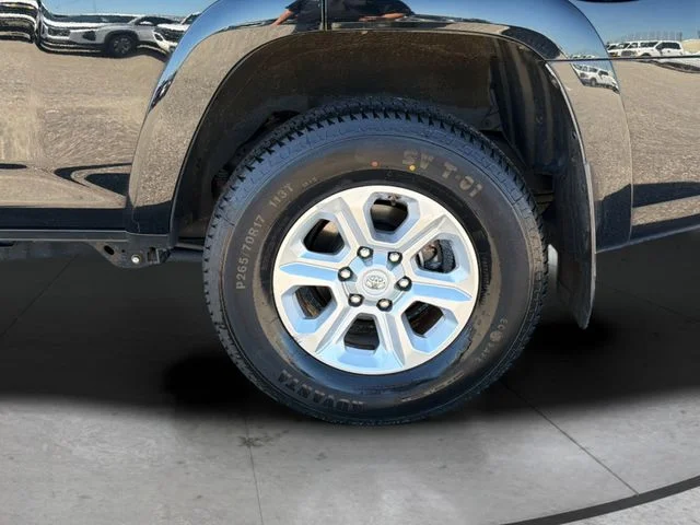 Used 2019 Black Toyota SR5 image 32