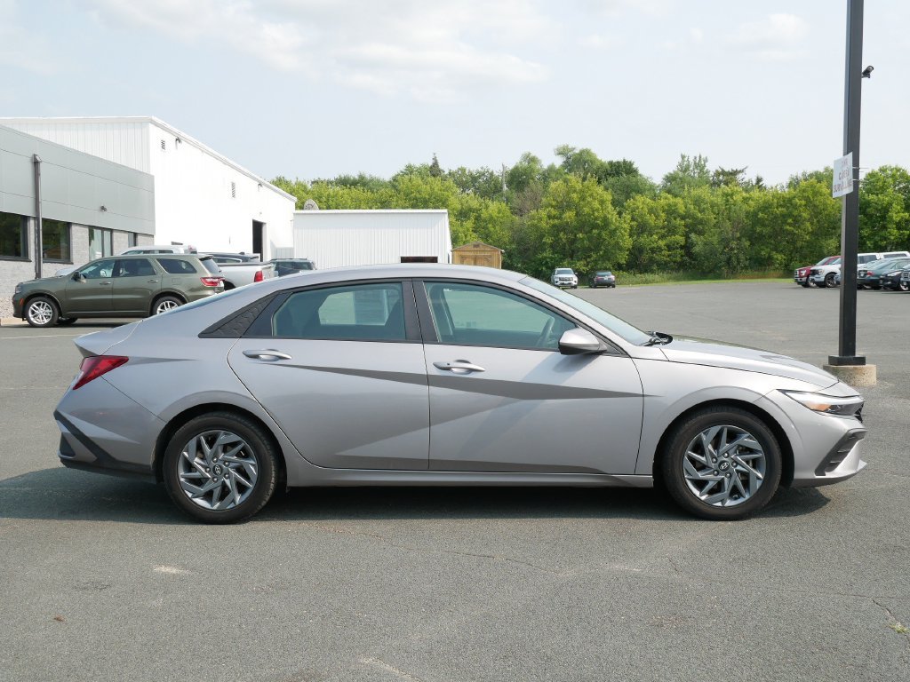 2024 Hyundai Elantra