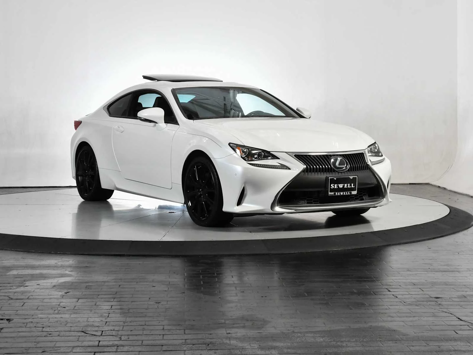 Used 2015 Starfire Pearl Lexus  image 9