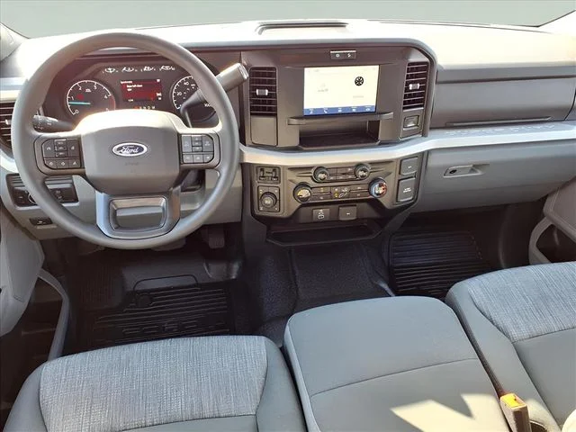 2026 Ford F-350 Super Duty XLT - Photo 10
