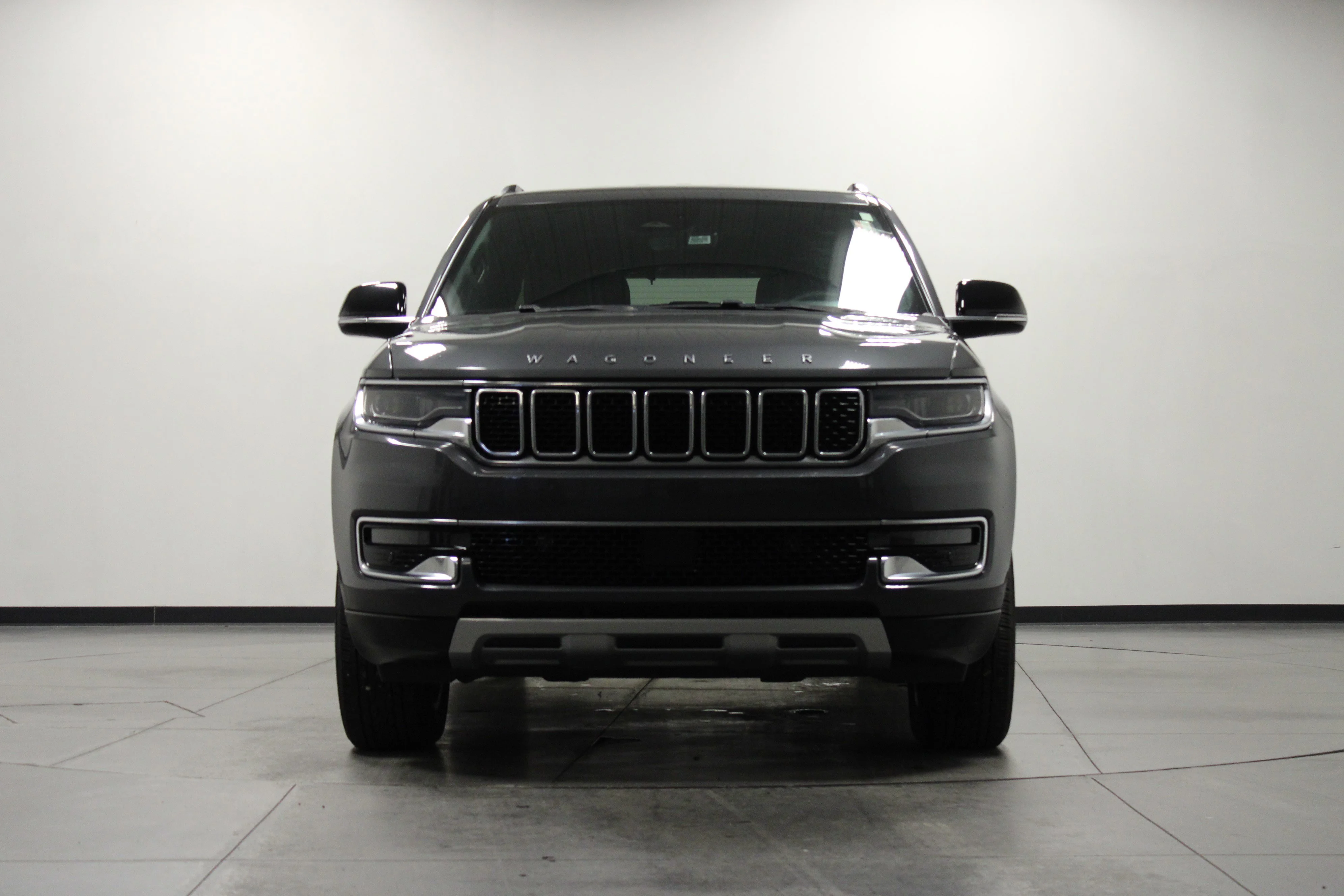 Used 2024 Baltic Gray Metallic Clearcoat Jeep Series II image 9