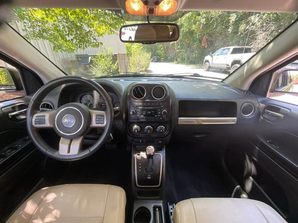 Used 2016 Green Jeep Sport image 19