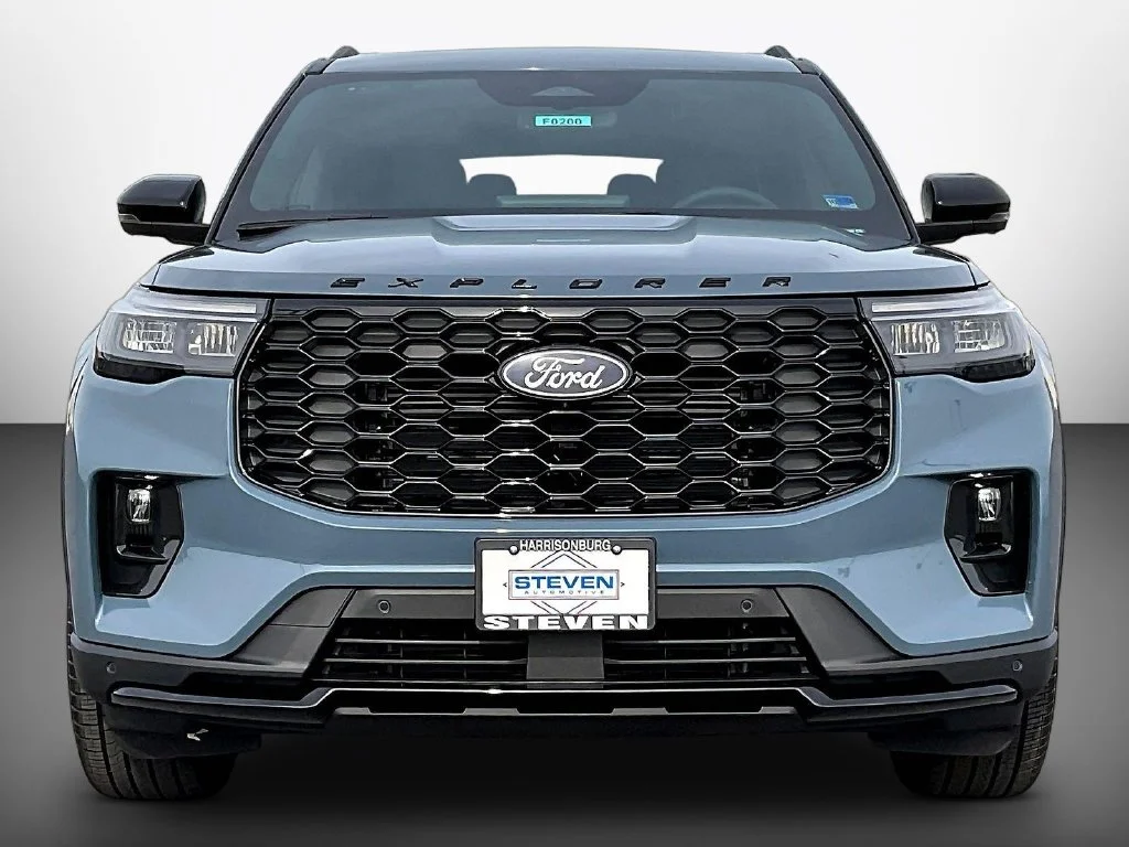 New 2027 Vapor Blue Metallic Ford ST-Line image 15