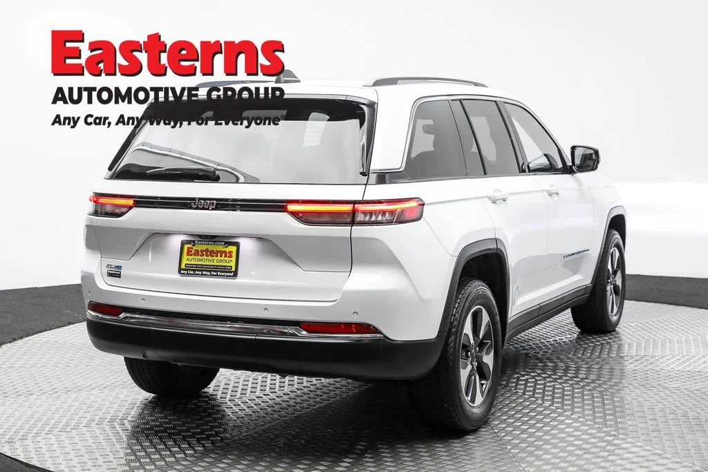 Used 2023 White Jeep 4xe image 5
