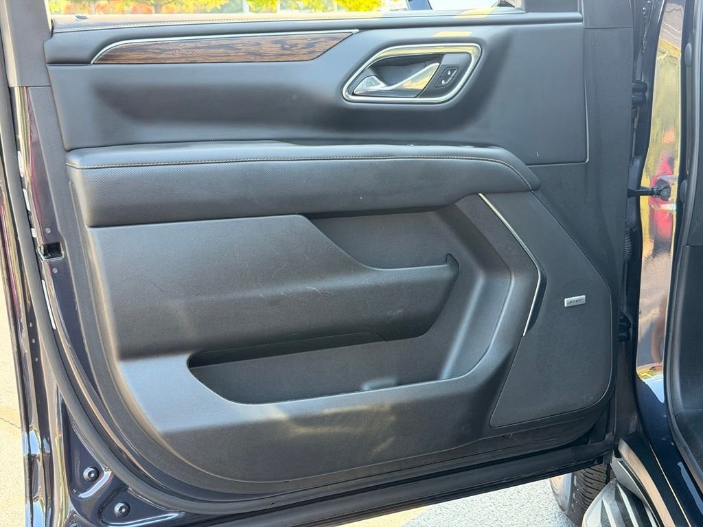 Used 2023 Gray Chevrolet Premier image 27