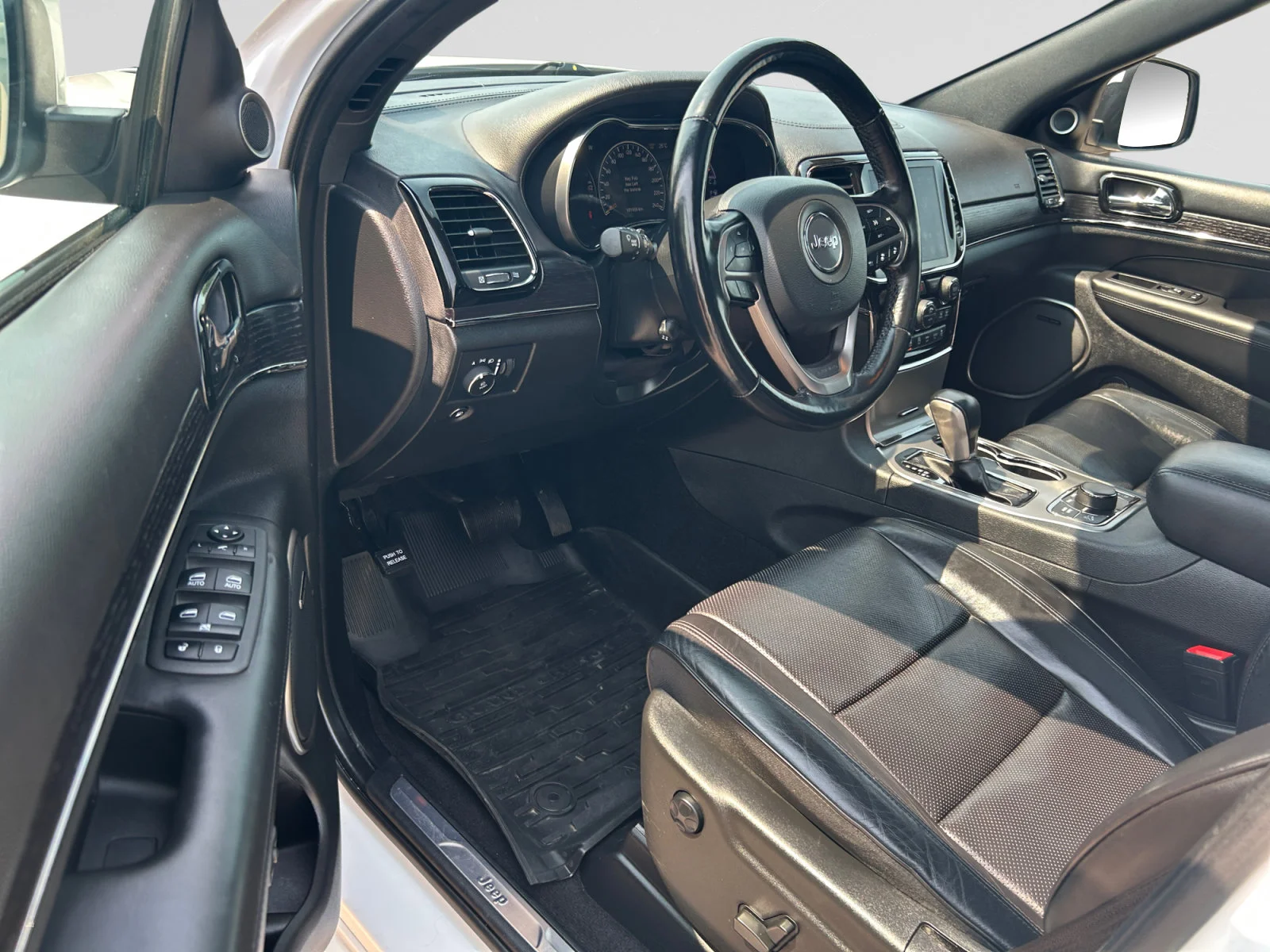 Used 2021 White Jeep OVERLAND HIGH ALTITUDE EDITION image 12