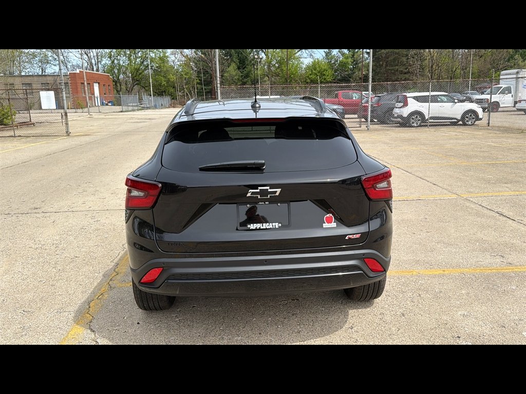 New 2026 Mosaic Black Metallic Chevrolet 2RS image 30