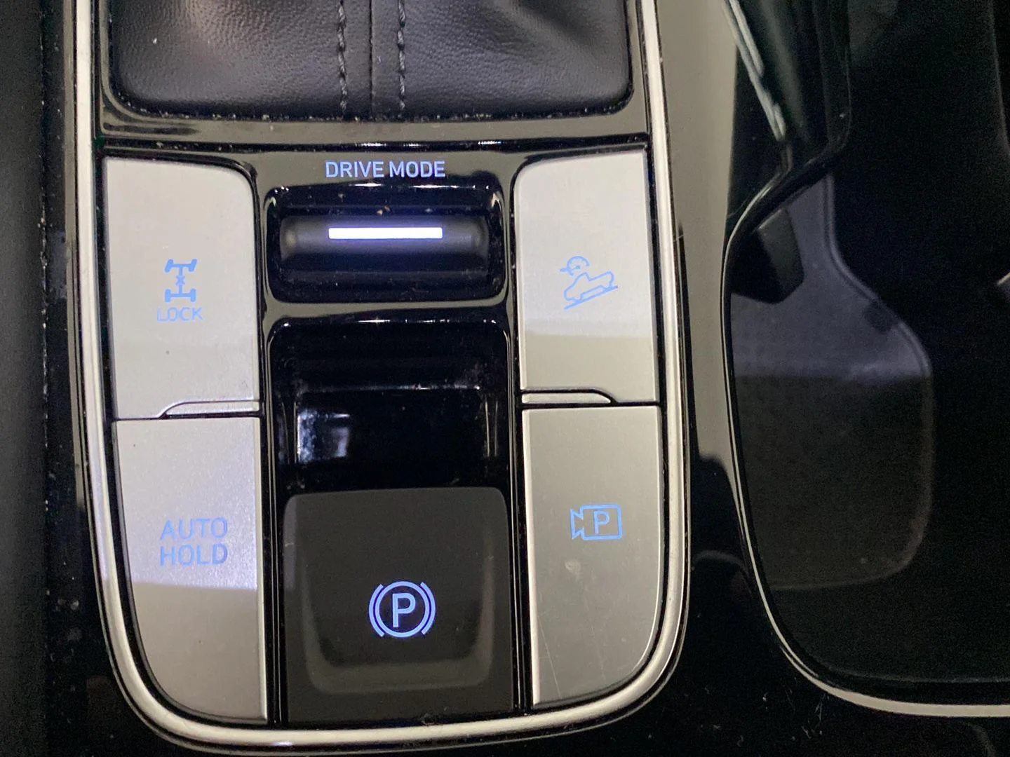 Used 2022 Ice White Hyundai SEL Premium image 7